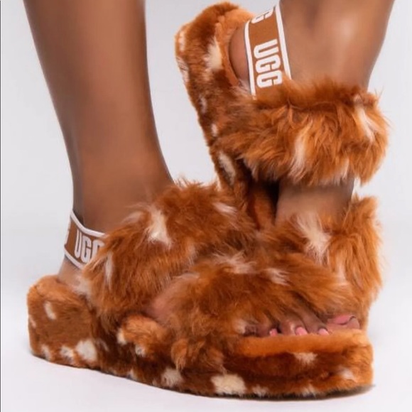 UGG WOMENS OH YEAH SPOTS FUR FLUFF SLIDE SANDAL - Picture 4 of 7